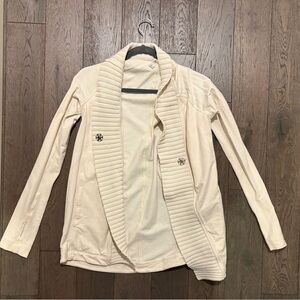 Lululemon Athletica Cream Bliss Break Wrap